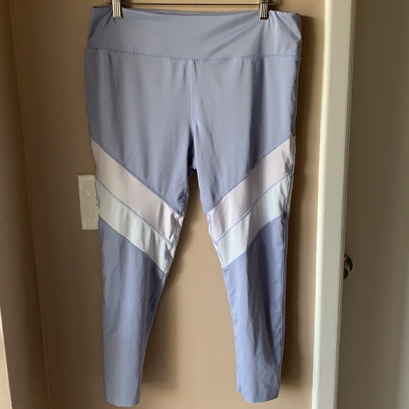 BCBGMAXAZRIA Blue Chevron Athletic Leggings - Picture 4 of 7